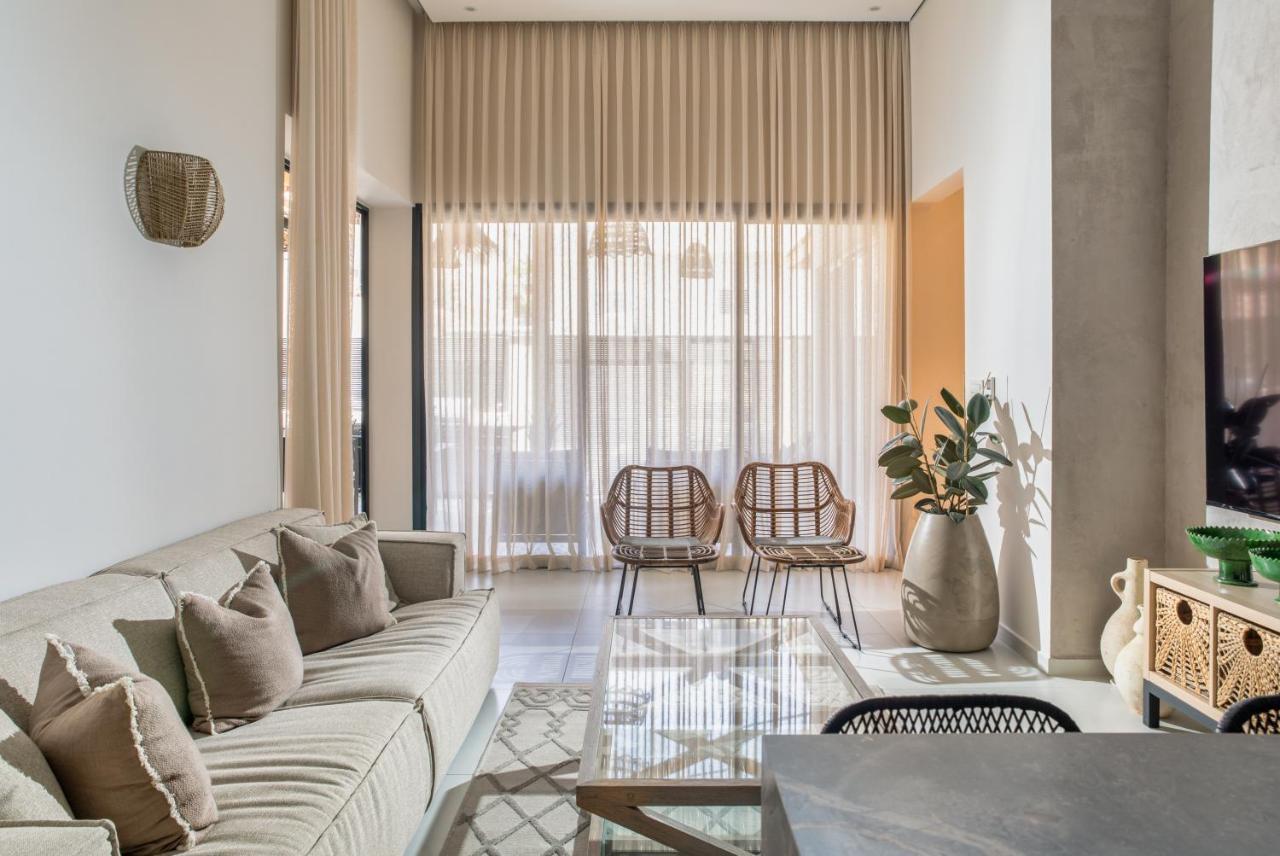 Diamond In The Desert- For Families Villa *