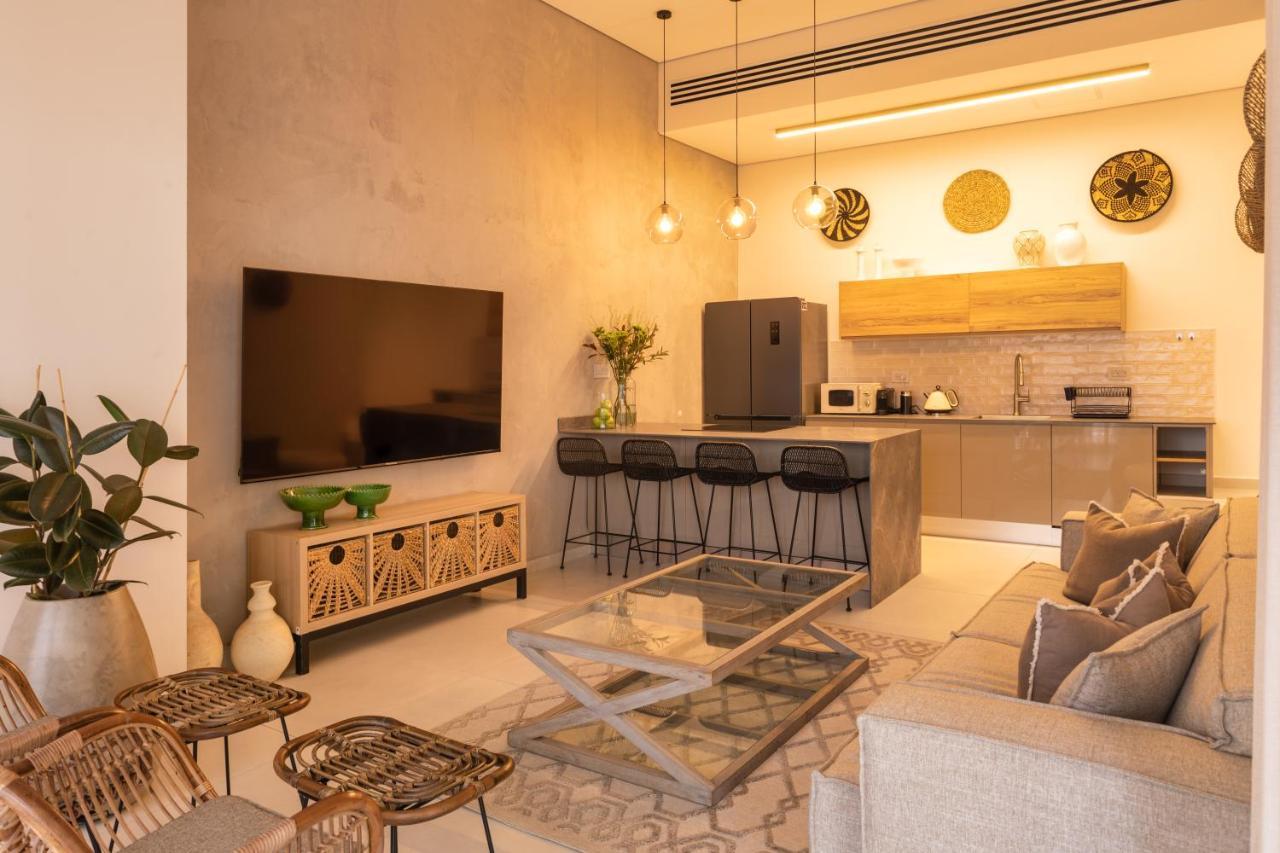 Villa Diamond In The Desert- For Families